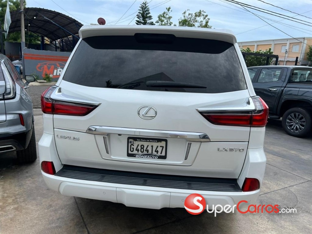 2020 Lexus LX 570 — foto 6 / 9
