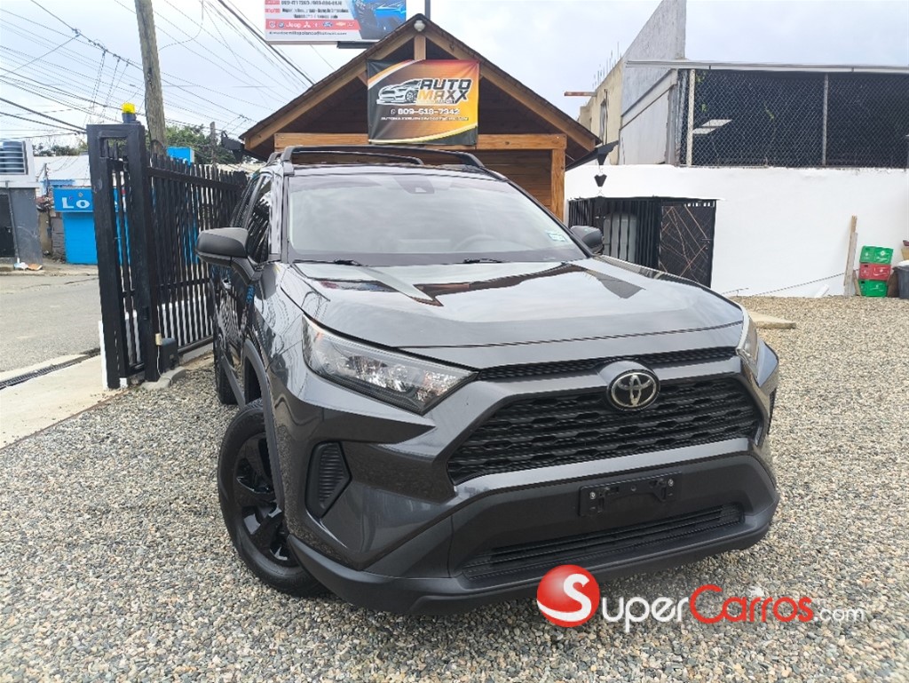 2020 Toyota RAV4 LE