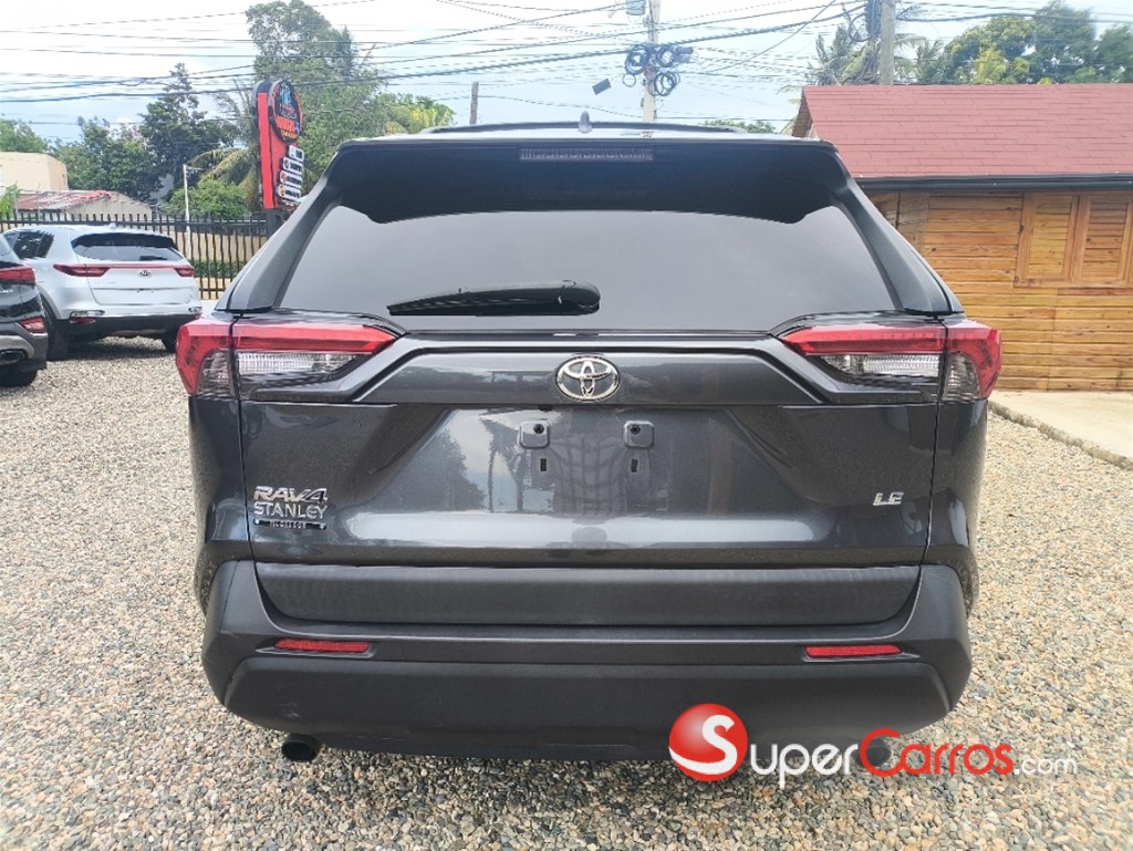 2020 Toyota RAV4 LE — foto 4 / 11