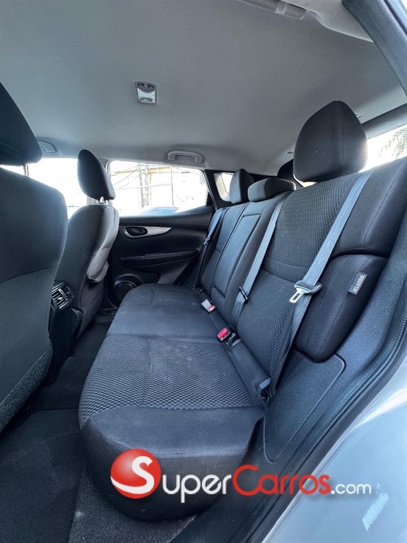 2020 Nissan Rogue Sport — foto 8 / 11