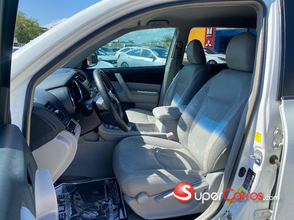 2010 Toyota Highlander — foto 6 / 8