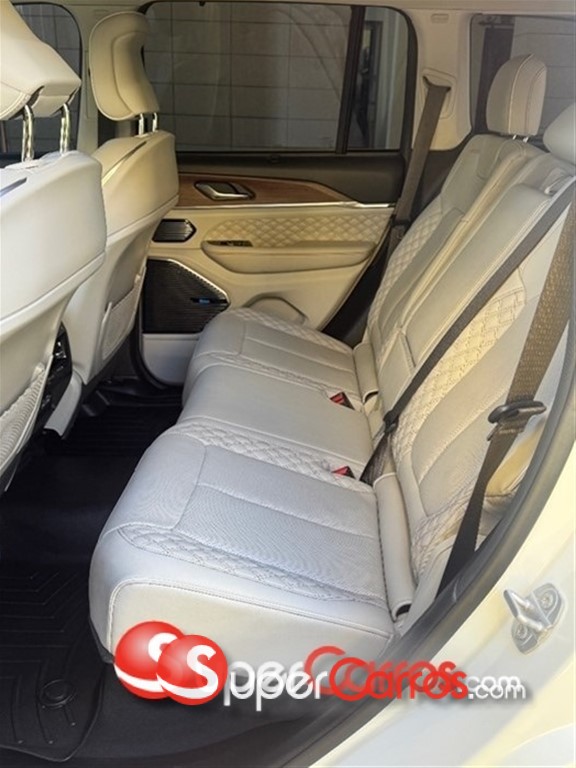 2022 Jeep Grand Cherokee SUMMIT — foto 11 / 12