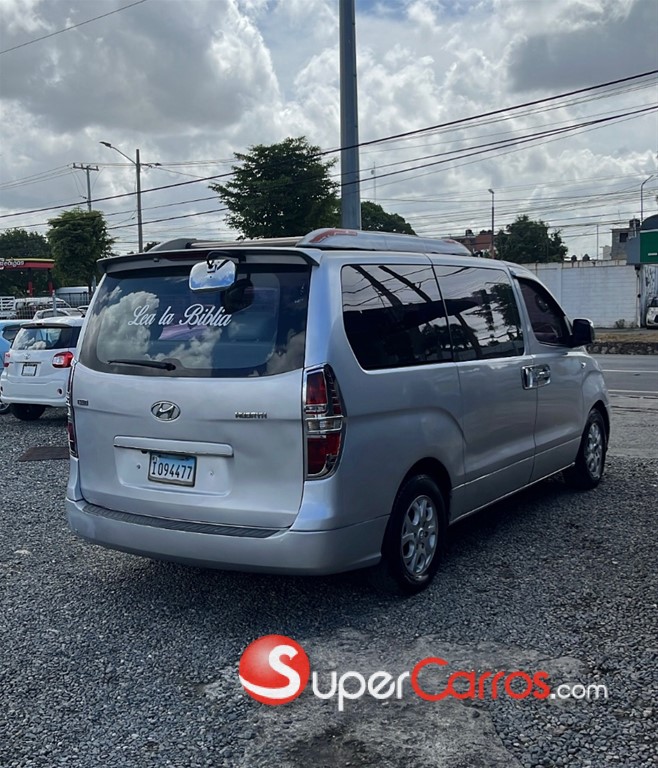 2014 Hyundai Starex — foto 4 / 10