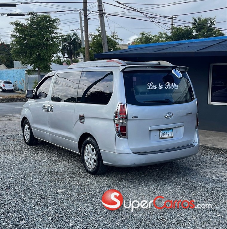 2014 Hyundai Starex — foto 5 / 10