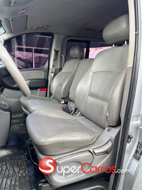 2014 Hyundai Starex — foto 8 / 10