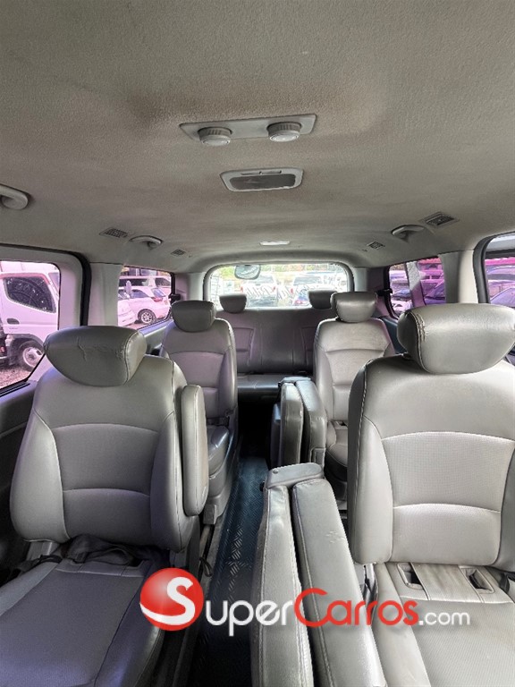 2014 Hyundai Starex — foto 9 / 10