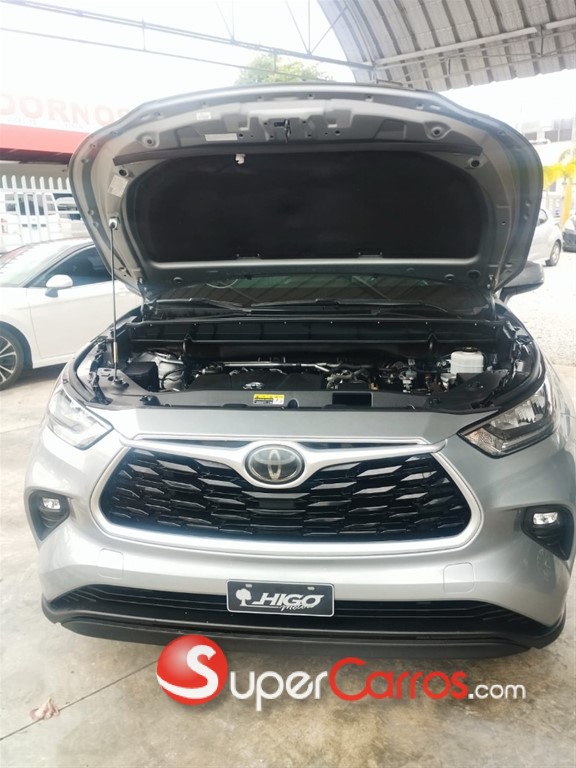 2020 Toyota Highlander XLE — foto 2 / 10