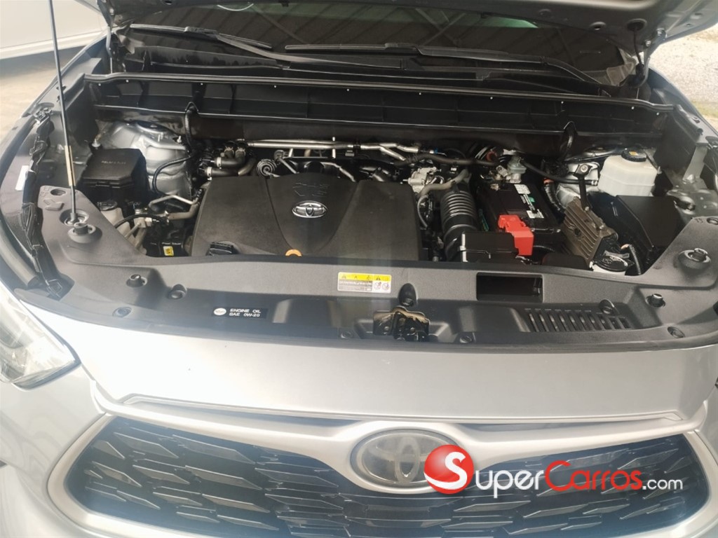 2020 Toyota Highlander XLE — foto 9 / 10