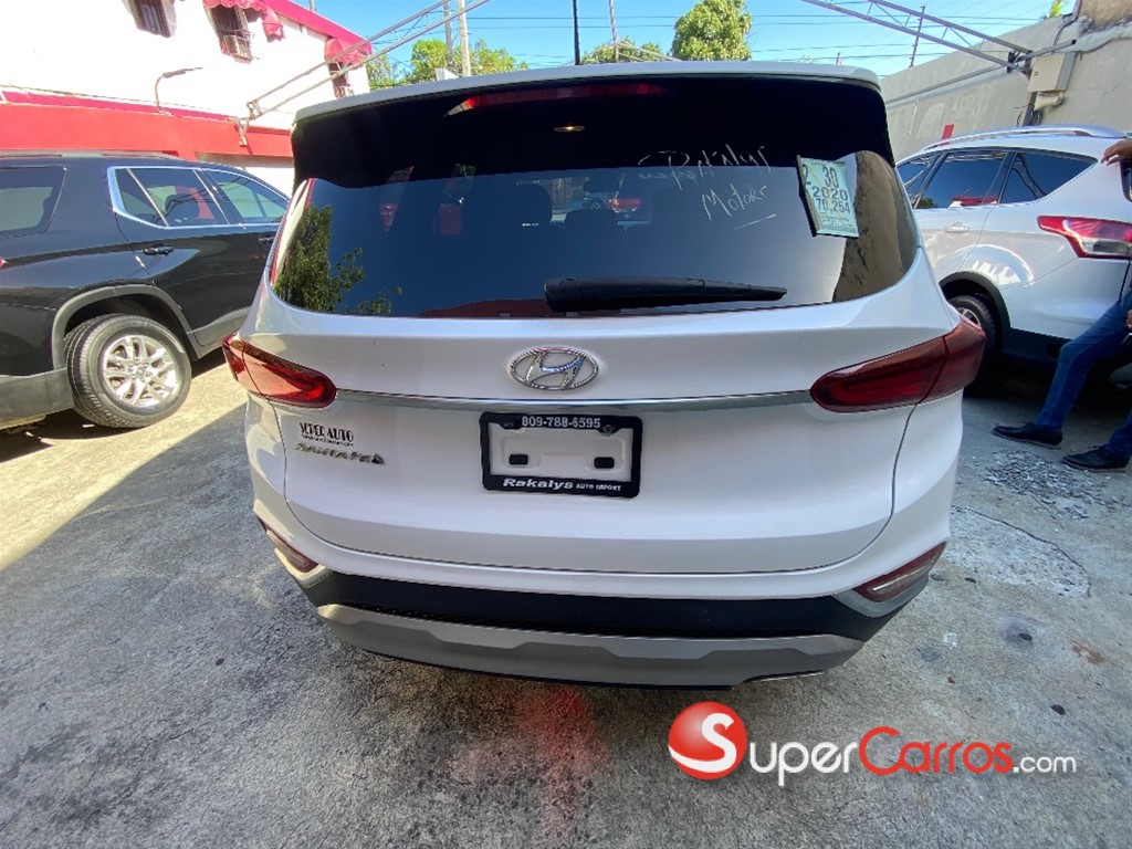 2020 Hyundai Santa Fe SE — foto 9 / 11