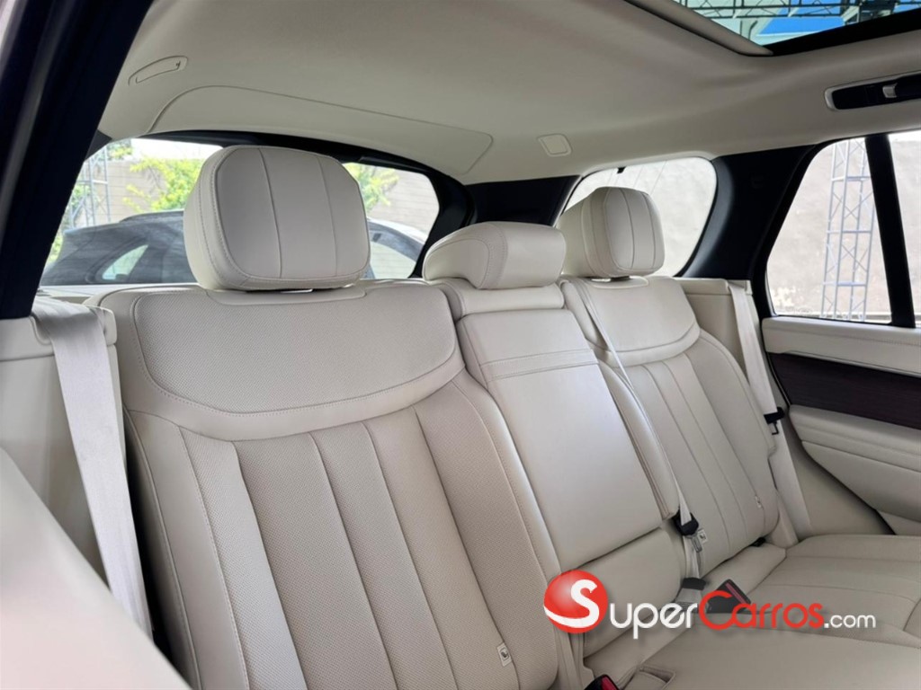 2026 Land Rover Range Rover HSE — foto 9 / 12
