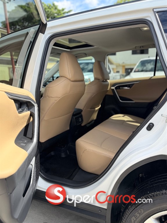 2023 Toyota RAV4 Limited — foto 8 / 12
