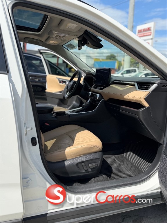 2023 Toyota RAV4 Limited — foto 10 / 12