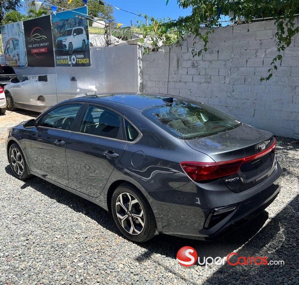 2021 Kia Forte LXS — foto 5 / 10