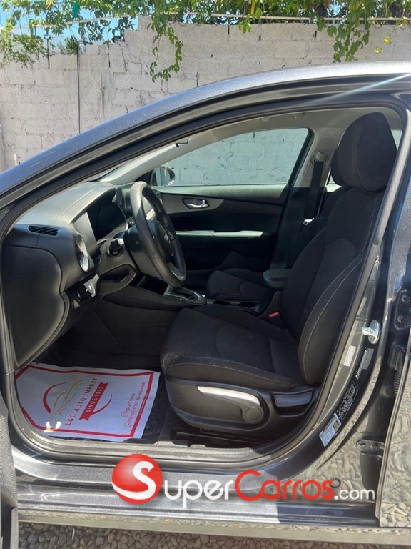 2021 Kia Forte LXS — foto 8 / 10