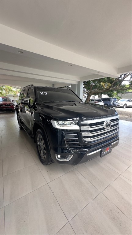 2023 Toyota Land Cruiser VXR — foto 2 / 12