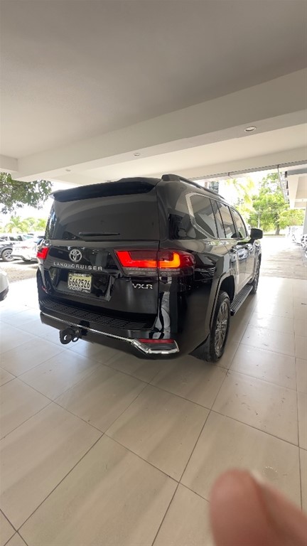 2023 Toyota Land Cruiser VXR — foto 5 / 12