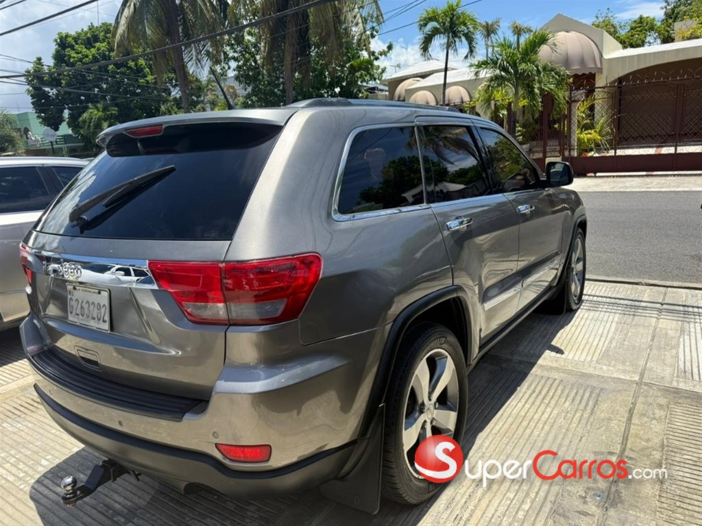 2011 Jeep Grand Cherokee Laredo 4x4 — foto 6 / 11