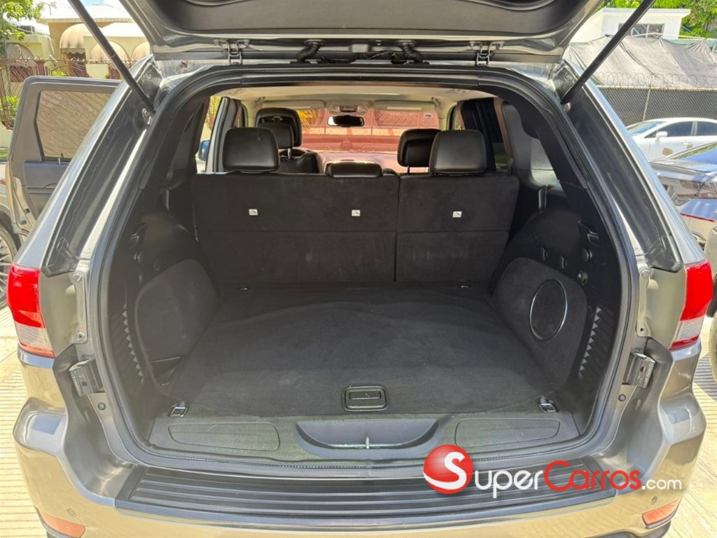 2011 Jeep Grand Cherokee Laredo 4x4 — foto 10 / 11