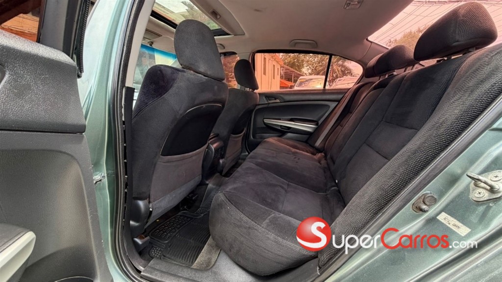 2010 Honda Accord EX — foto 8 / 9