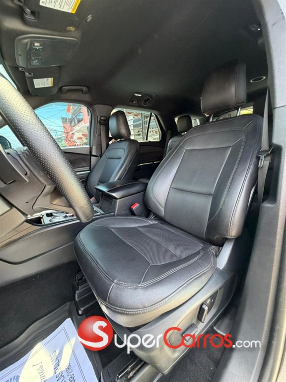 2020 Ford Explorer XLT — foto 4 / 12