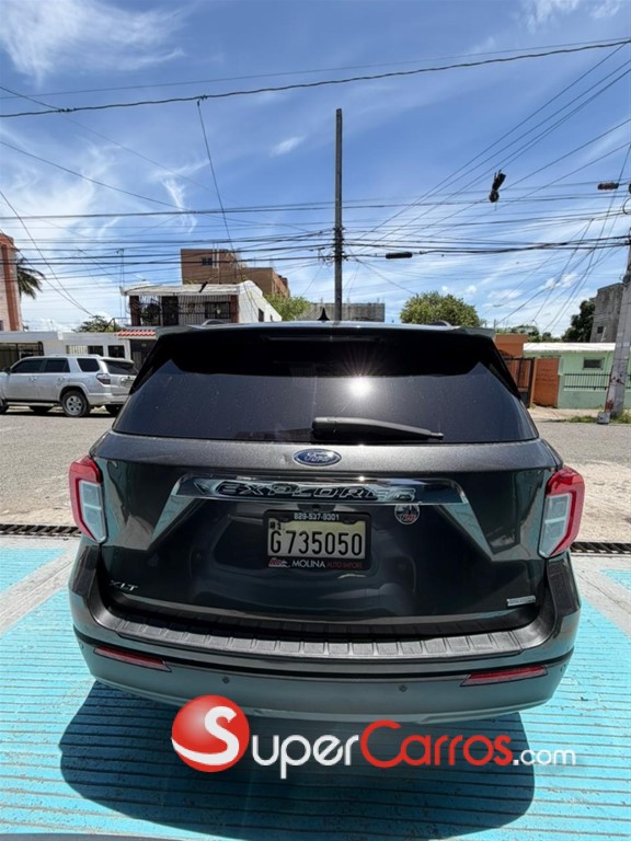 2020 Ford Explorer XLT — foto 9 / 12