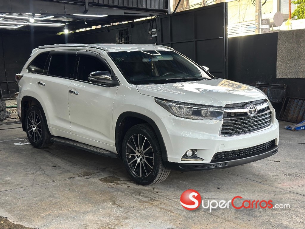 2015 Toyota Highlander LE