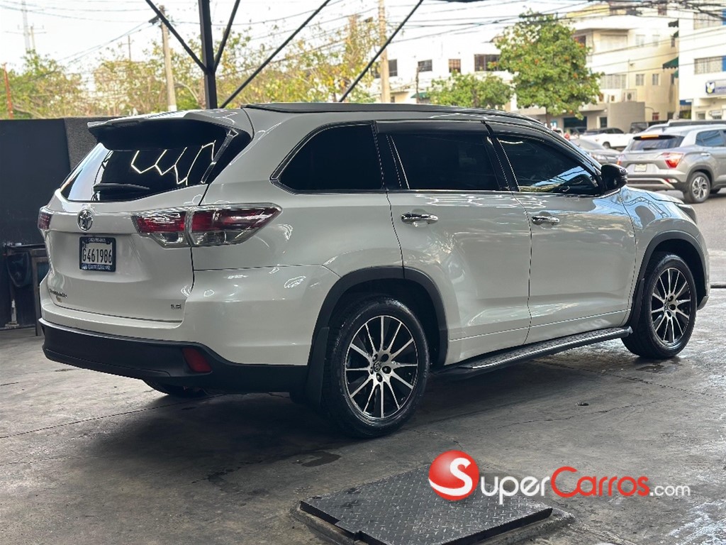 2015 Toyota Highlander LE — foto 4 / 12
