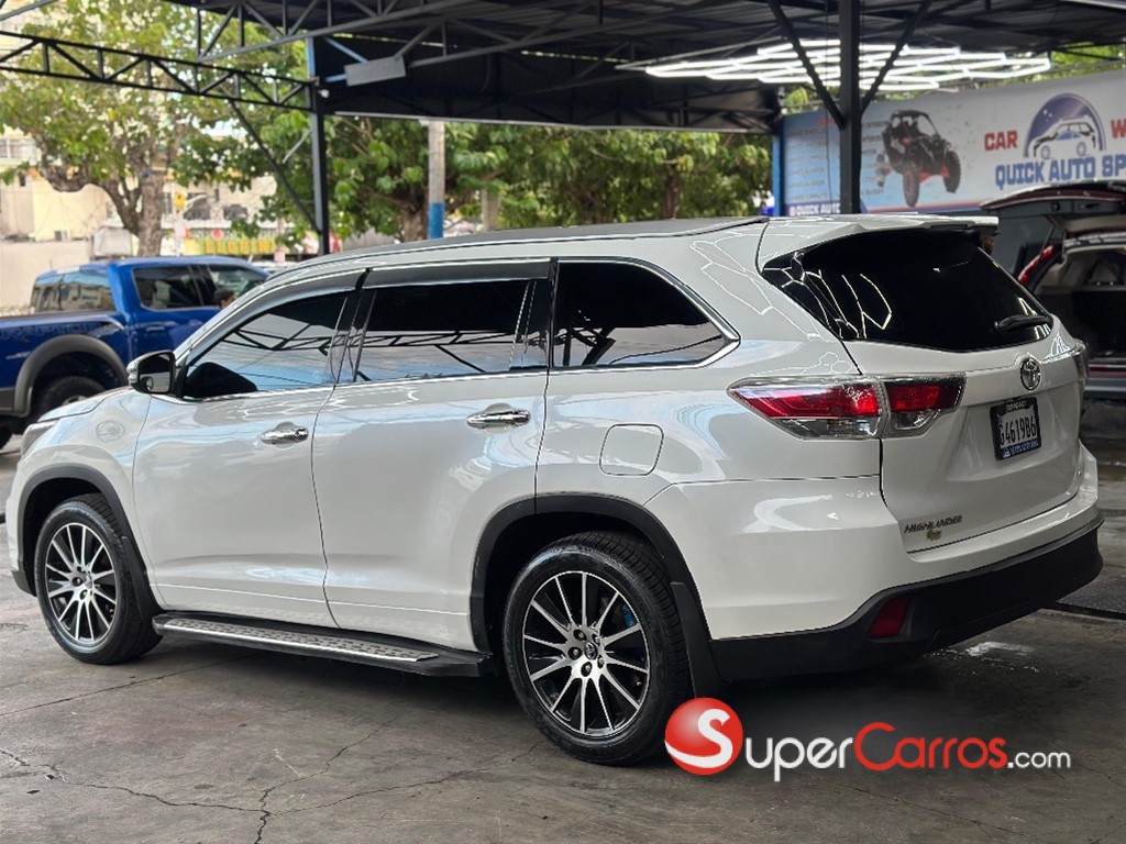 2015 Toyota Highlander LE — foto 5 / 12