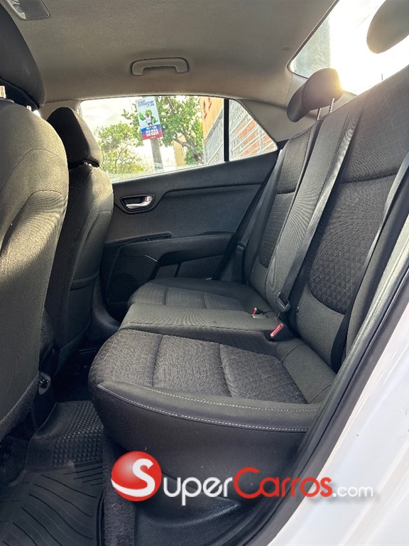2020 Kia Rio S — foto 6 / 9