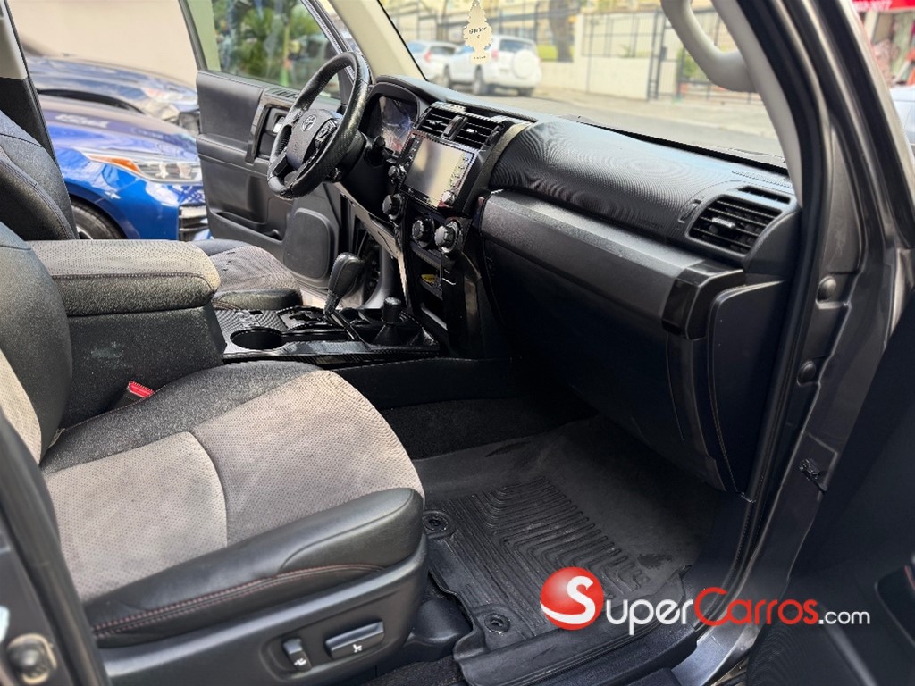 2021 Toyota 4 Runner TRD Off-Road Premium — foto 9 / 12