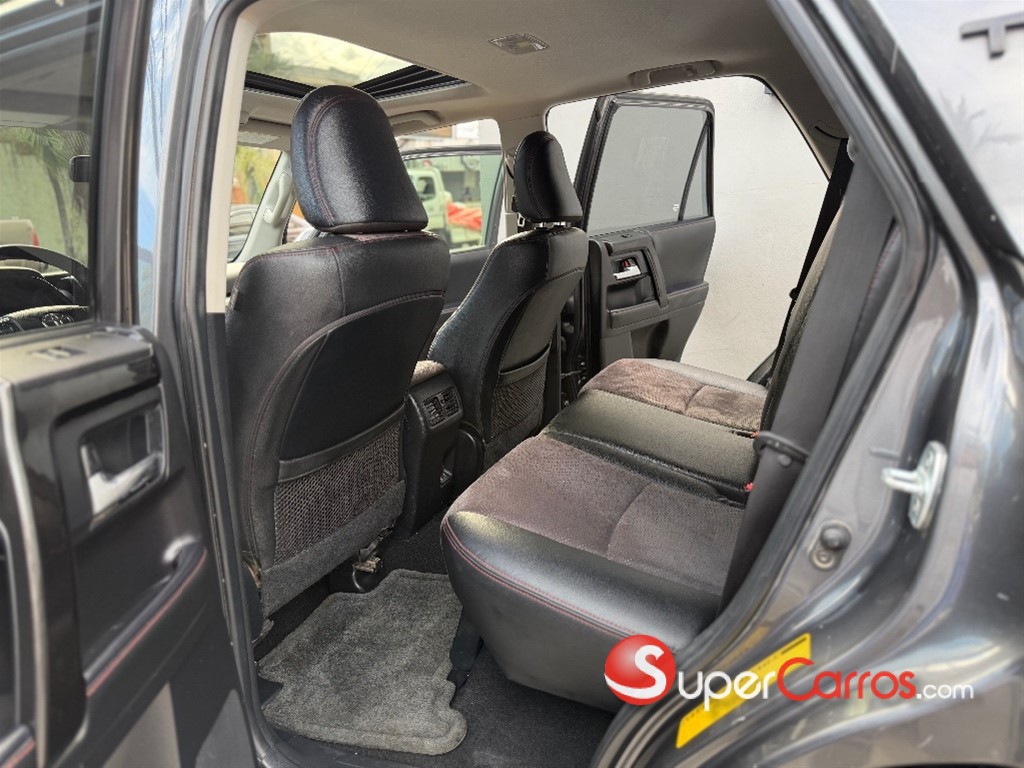 2021 Toyota 4 Runner TRD Off-Road Premium — foto 10 / 12