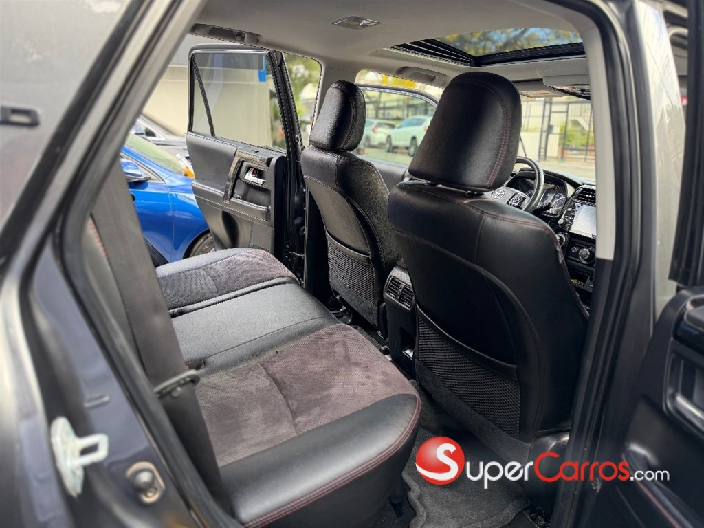 2021 Toyota 4 Runner TRD Off-Road Premium — foto 11 / 12
