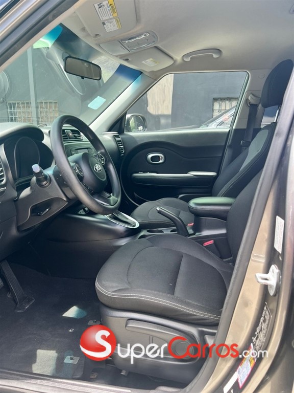 2019 Kia Soul LX — foto 9 / 10