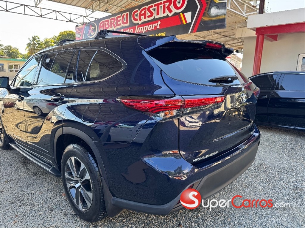 2022 Toyota Highlander XLE — foto 4 / 12