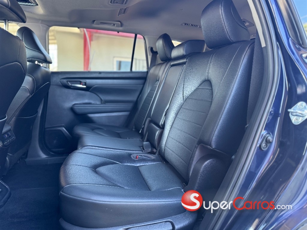 2022 Toyota Highlander XLE — foto 9 / 12