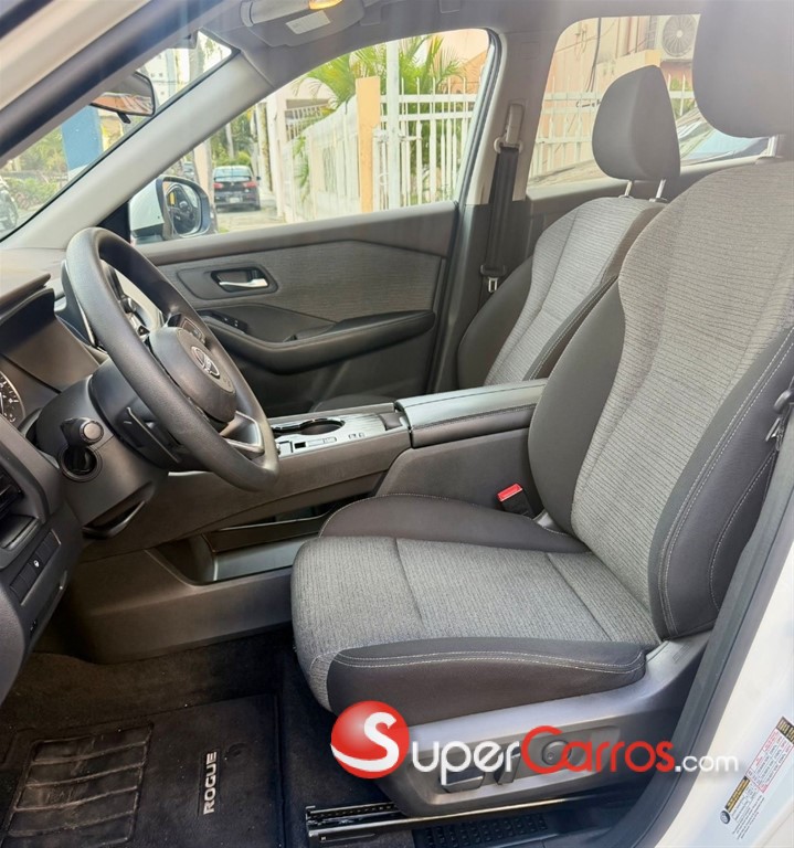 2023 Nissan Rogue SV — foto 3 / 10