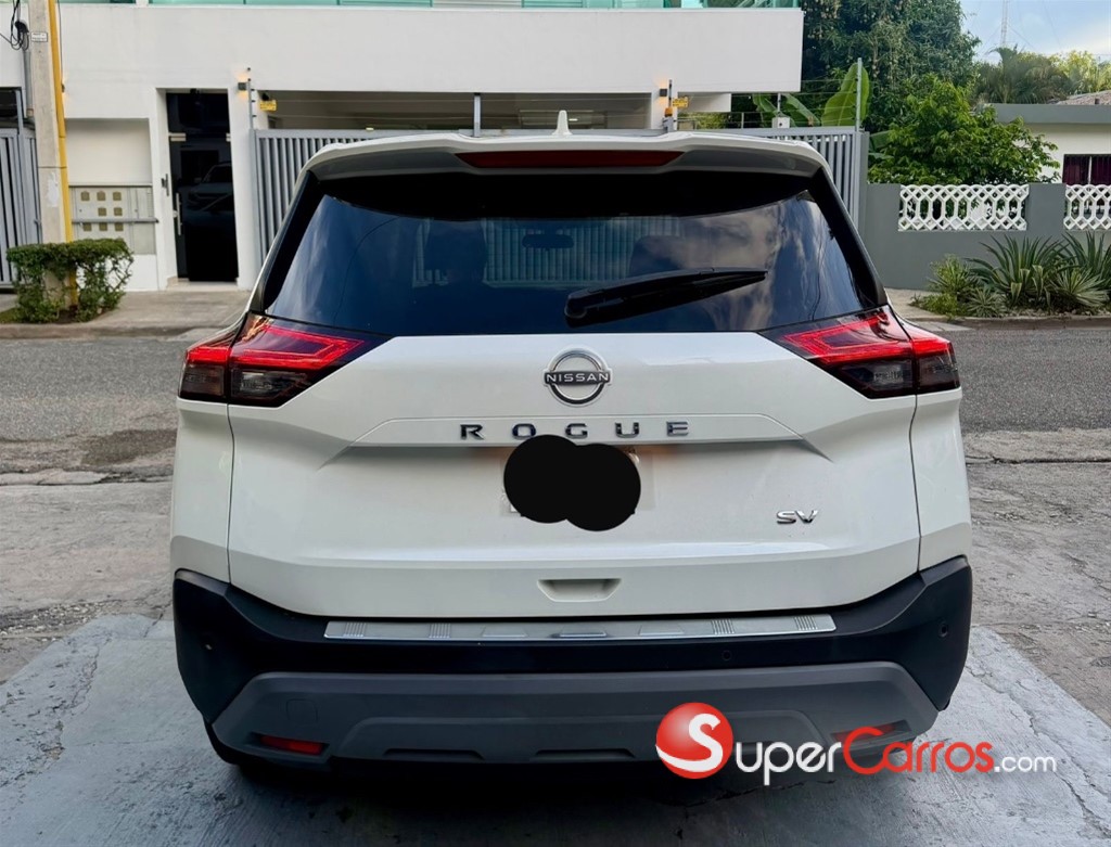 2023 Nissan Rogue SV — foto 8 / 10