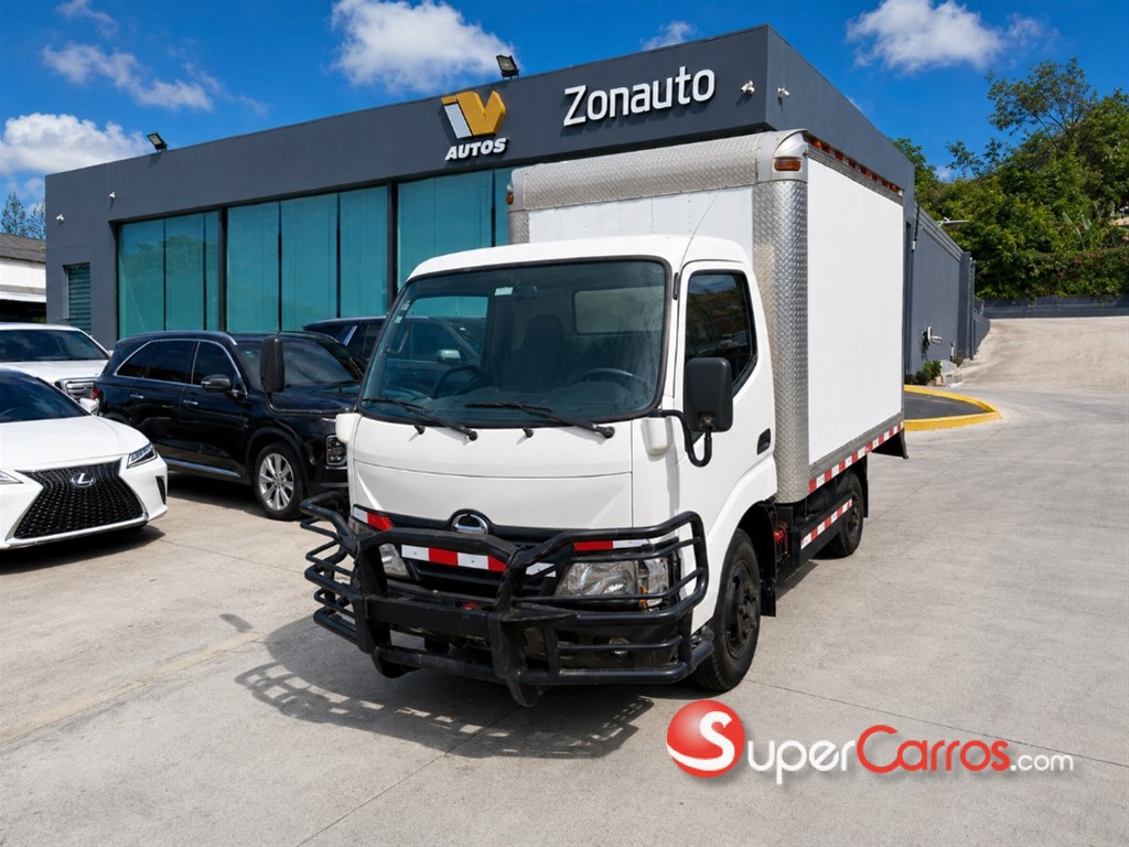 2014 Hino 300