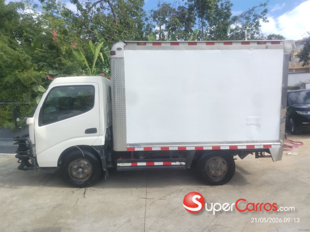 2014 Hino 300 — foto 5 / 8