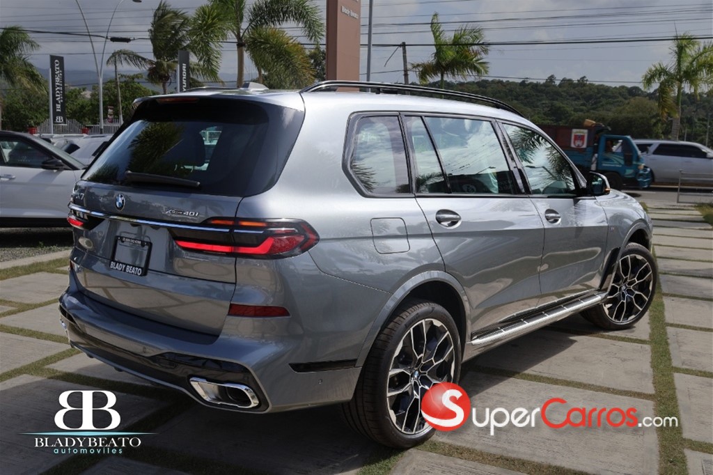 2026 BMW X 7 xDrive 40i Mpackage — foto 5 / 11