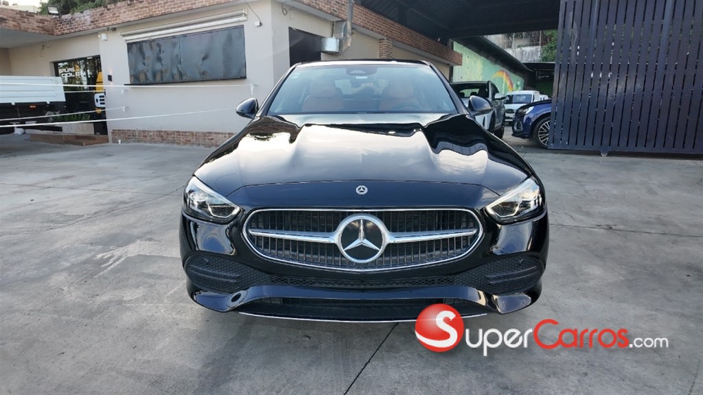 2024 Mercedes-Benz Clase C 300 — foto 2 / 12