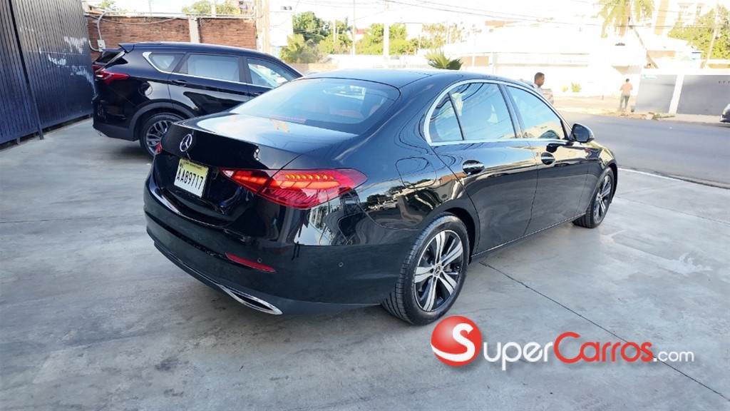 2024 Mercedes-Benz Clase C 300 — foto 6 / 12