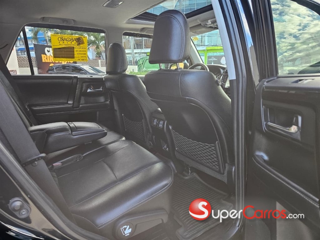 2021 Toyota 4 Runner Limited Nightshade — foto 12 / 12