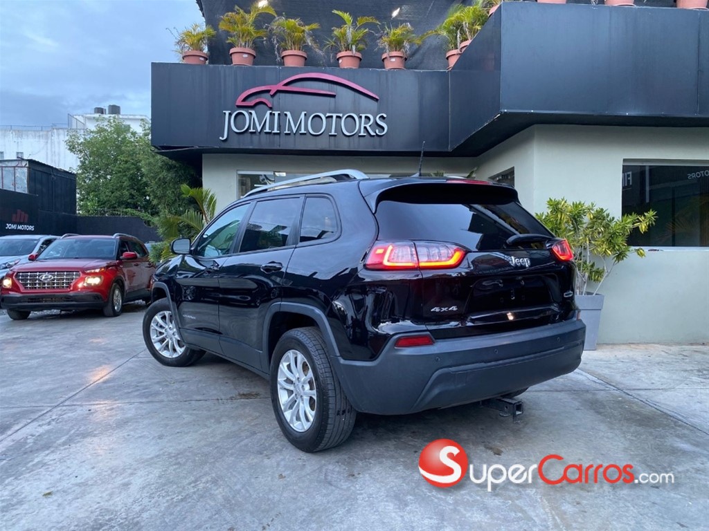 2020 Jeep Cherokee Latitude — foto 4 / 9