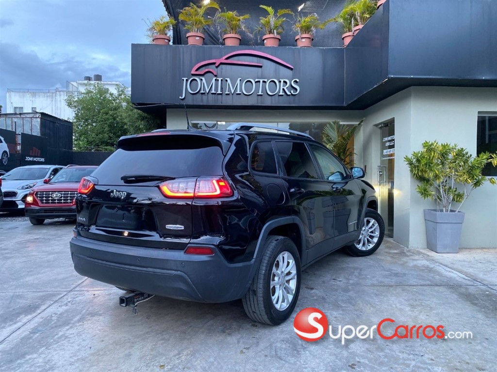 2020 Jeep Cherokee Latitude — foto 6 / 9