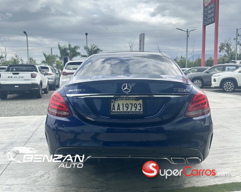 2018 Mercedes-Benz Clase C 300 4 Matic — foto 3 / 9
