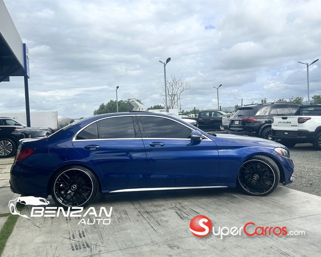 2018 Mercedes-Benz Clase C 300 4 Matic — foto 4 / 9