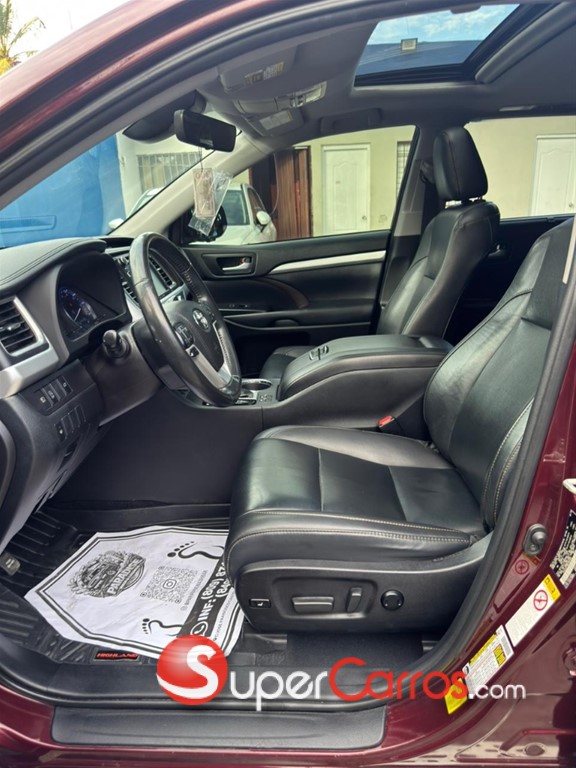 2019 Toyota Highlander XLE — foto 9 / 11