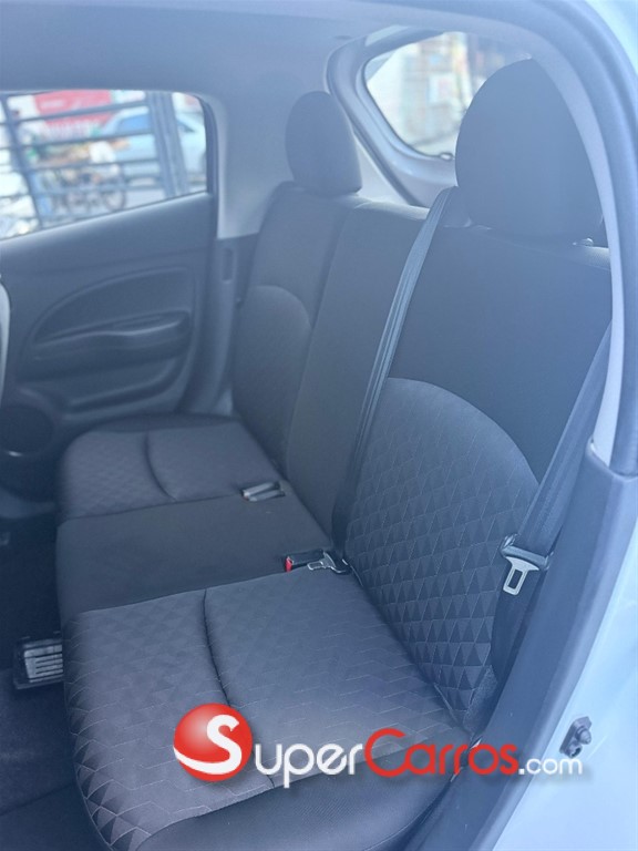 2021 Mitsubishi Motors Mirage Black Edition — foto 7 / 10