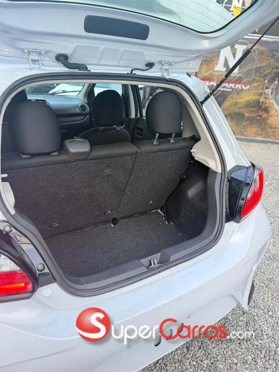 2021 Mitsubishi Motors Mirage Black Edition — foto 8 / 10